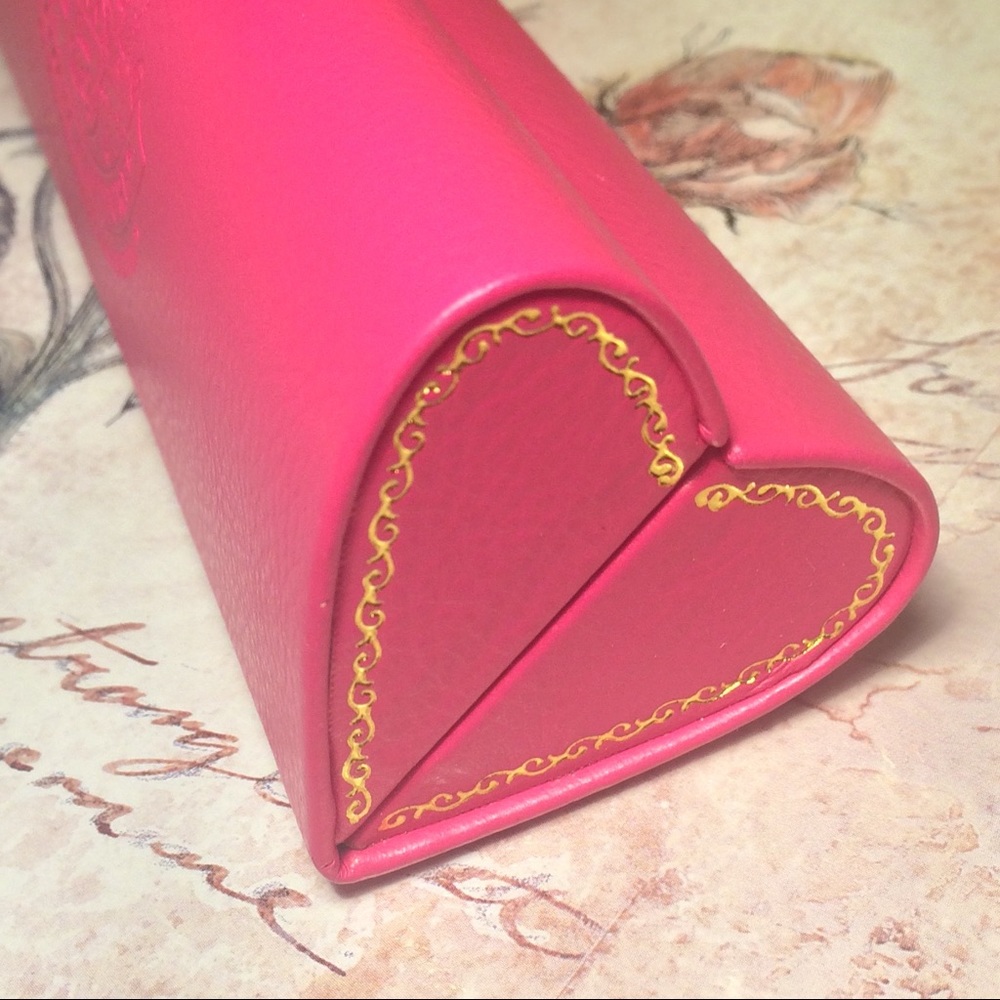 Pink Juicy couture heart shaped eyeglass case New!